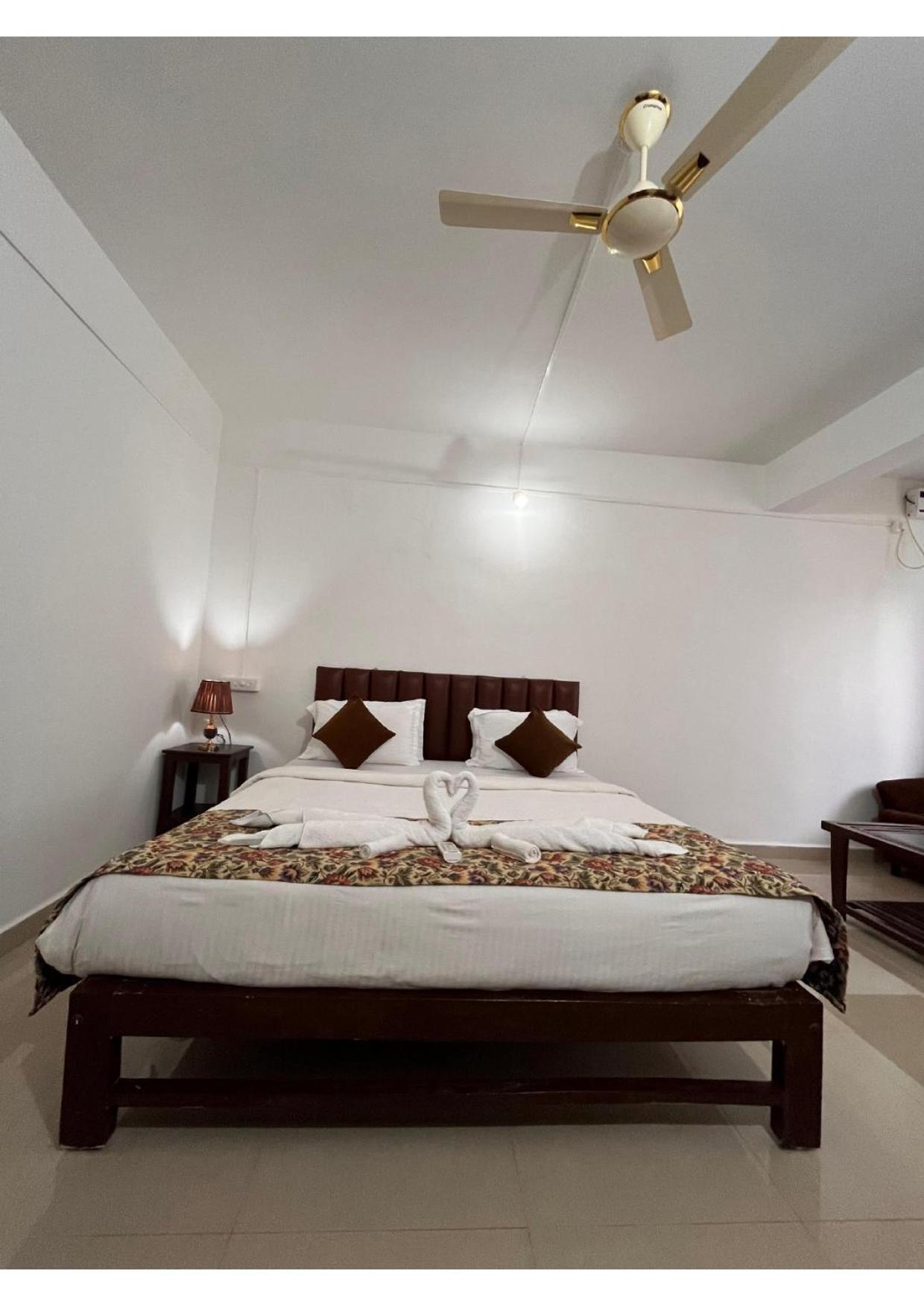 Sea 2000 Resort Canacona Buitenkant foto